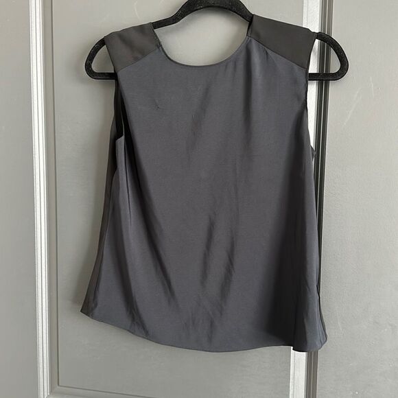 Cute open back top size xs - Picture 1 of 2
